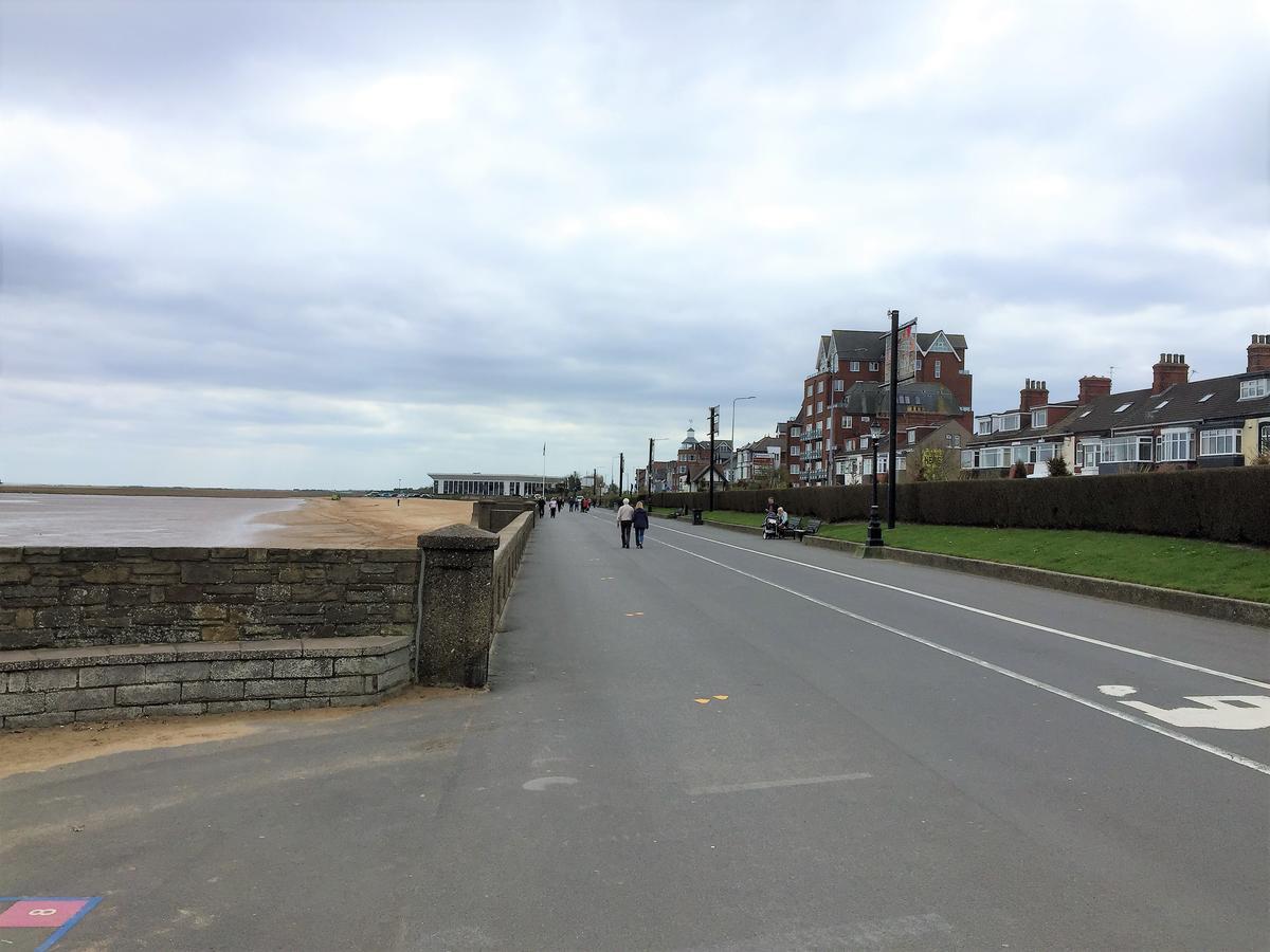 Appartement Lovely Sea Front House In On Beachfront Sleeps Up-to 6 *